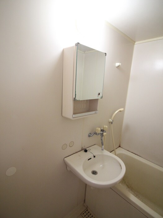 物件内観写真8　(洗面)