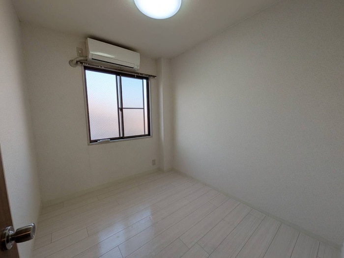 物件内観写真11　(居室)