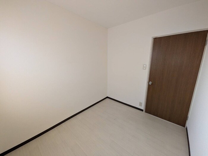 物件内観写真11　(居室)