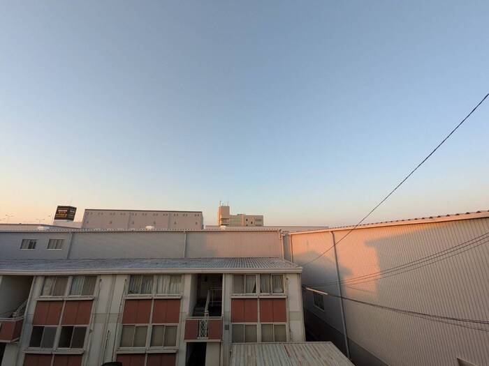 物件内観写真22　(室内からの展望)