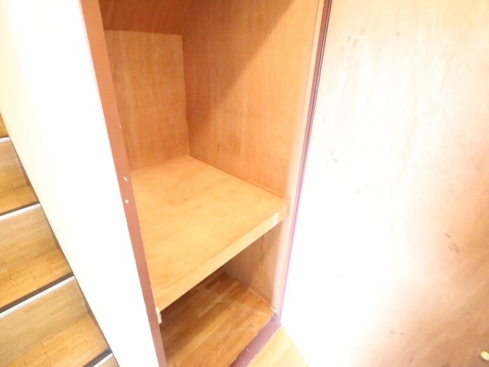 物件内観写真12　(収納)