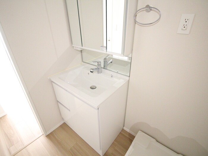 物件内観写真11　(洗面)