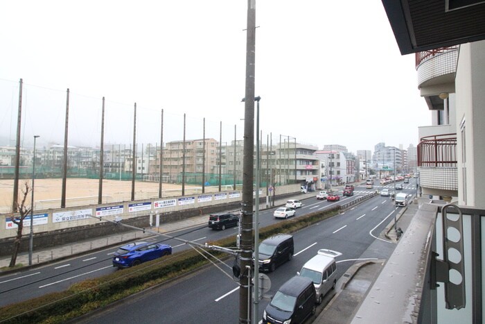 物件内観写真16　(室内からの展望)