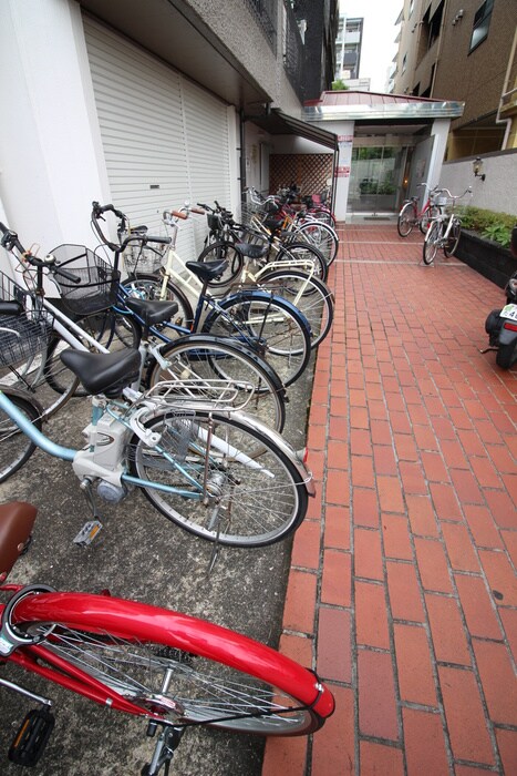 物件外観写真6　(駐輪場)