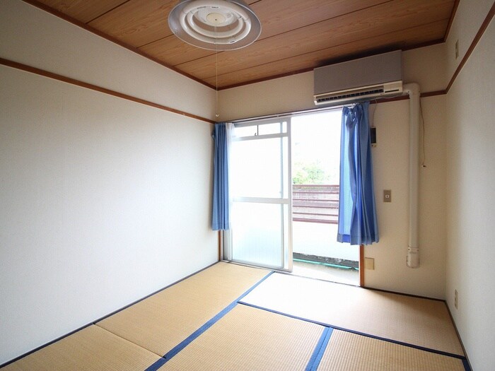 物件内観写真8　(居室)