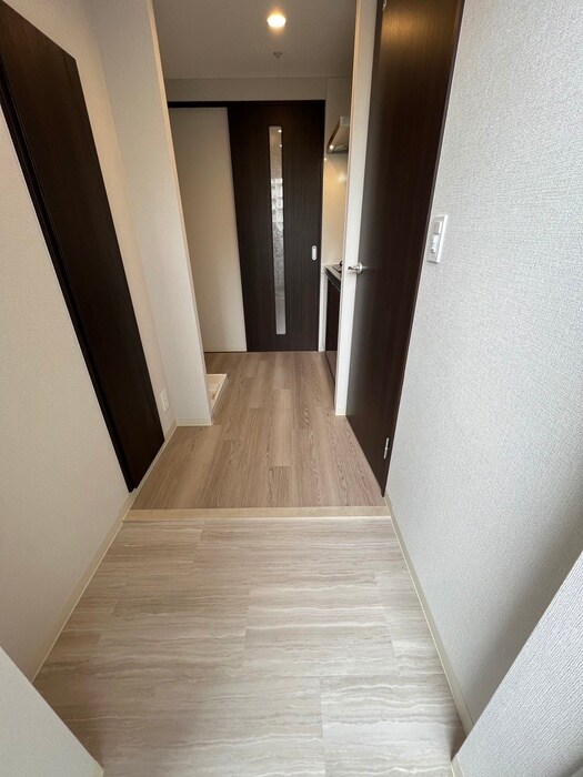物件内観写真11　(玄関)