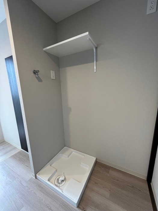 物件内観写真16　(洗濯機置場)