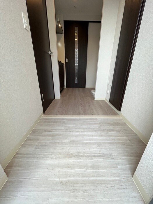 物件内観写真16　(玄関)