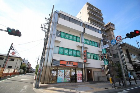 QoooQ守口ビル外観写真