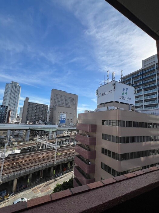 物件内観写真11　(室内からの展望)