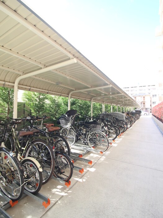 物件外観写真5　(駐輪場)