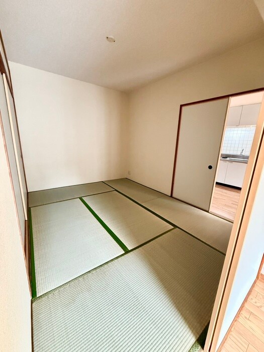 物件内観写真9　(居室)