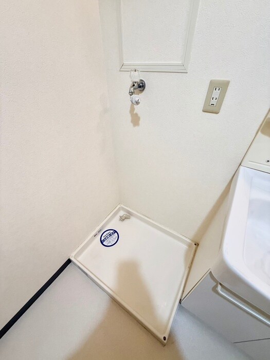 物件内観写真15　(洗濯機置場)