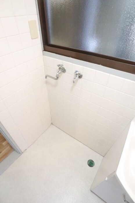 物件内観写真17　(洗濯機置場)