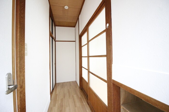 物件内観写真21　(廊下)