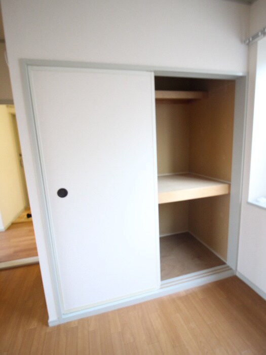 物件内観写真16　(収納)