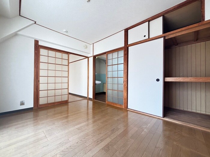 物件内観写真8　(居室)