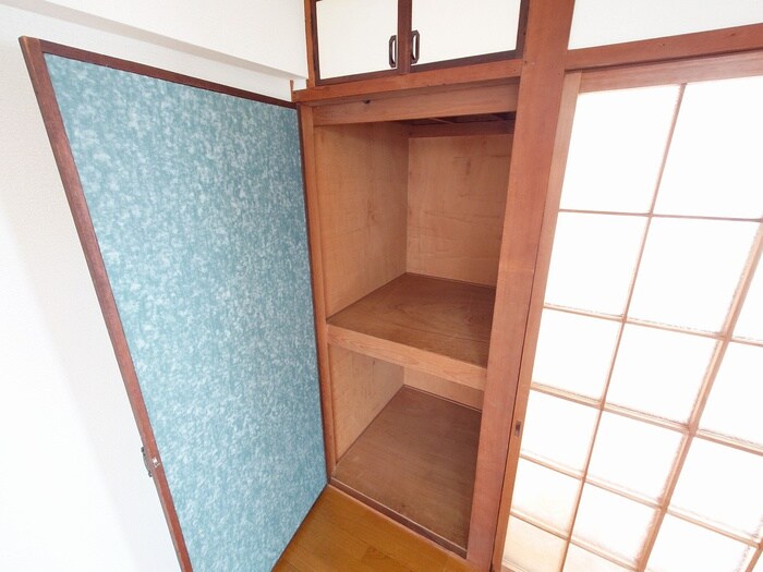 物件内観写真12　(収納)