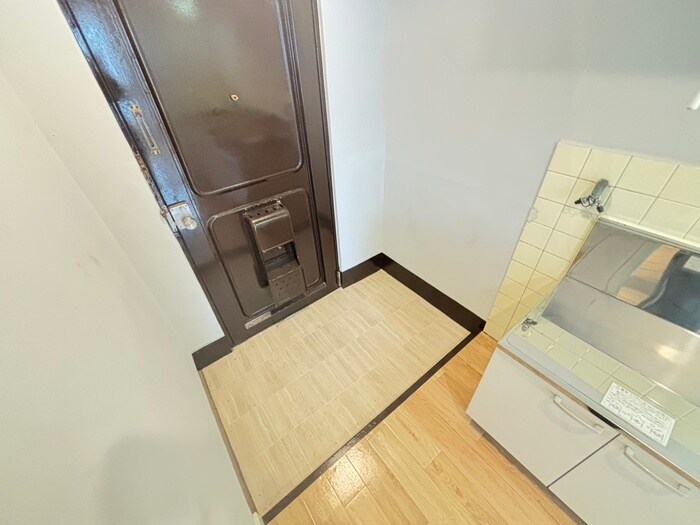 物件内観写真17　(玄関)