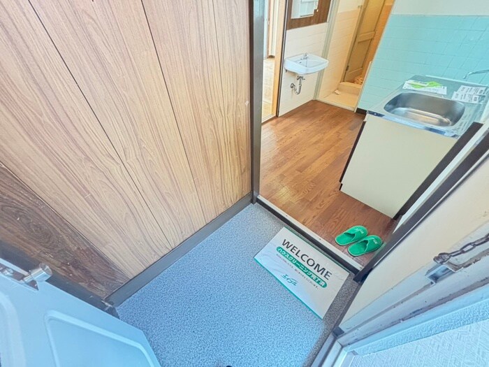 物件内観写真17　(玄関)