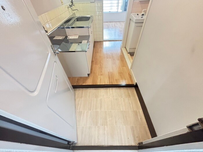 物件内観写真21　(玄関)