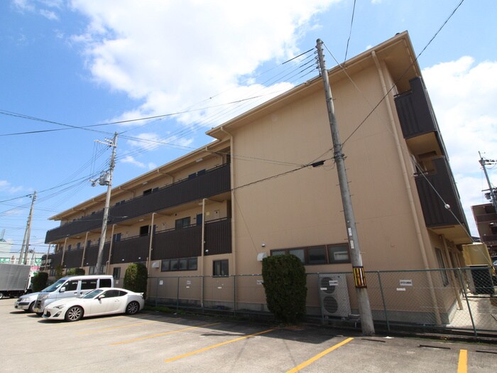 物件外観写真6　(外観写真)