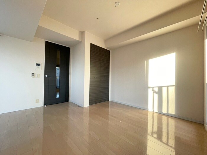 物件内観写真2　(居室)