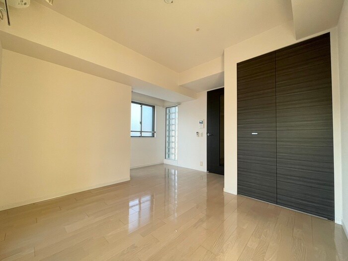 物件内観写真3　(居室)