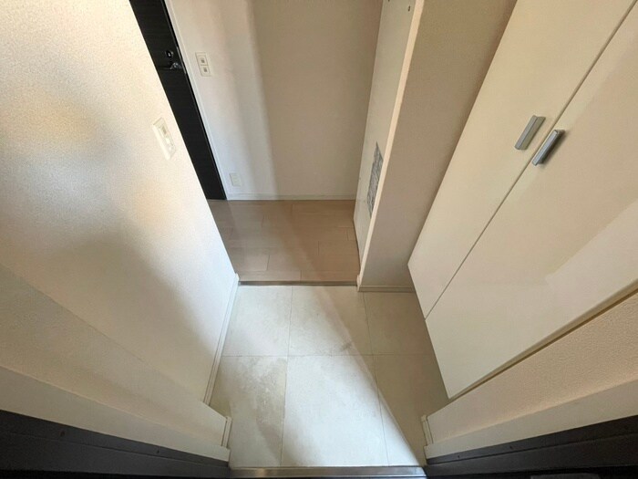 物件内観写真9　(玄関)