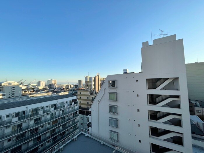 物件内観写真10　(室内からの展望)