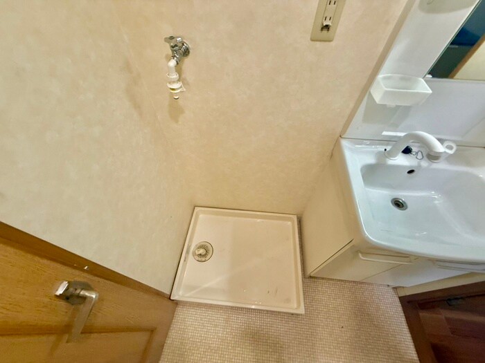 物件内観写真22　(洗濯機置場)