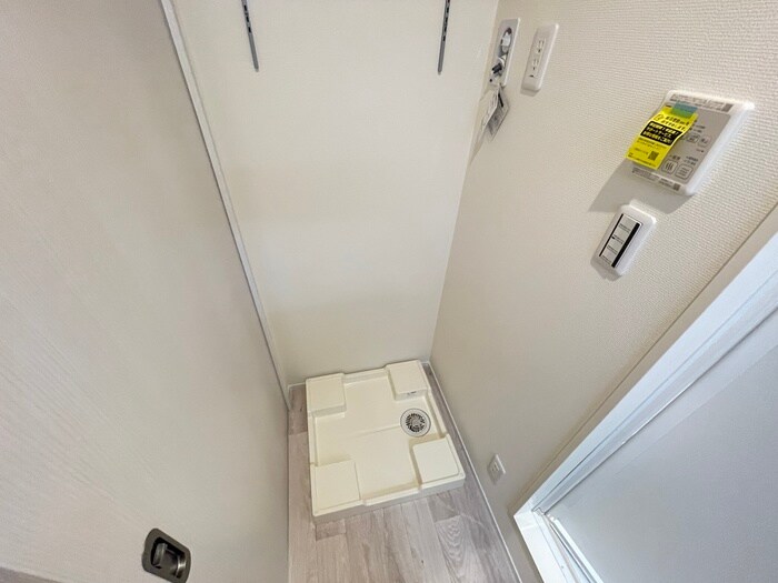 物件内観写真17　(洗濯機置場)