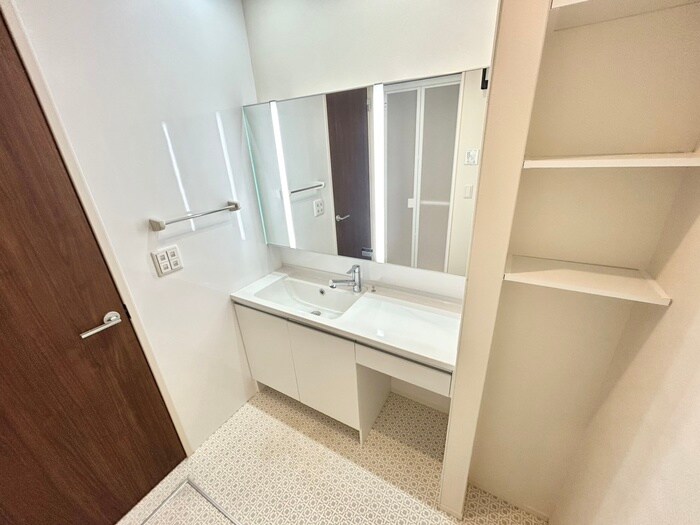 物件内観写真10　(洗面)