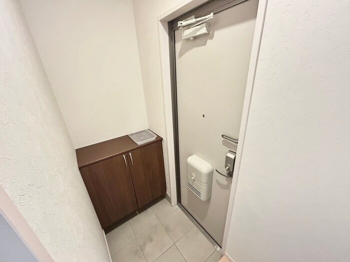 物件内観写真13　(玄関)