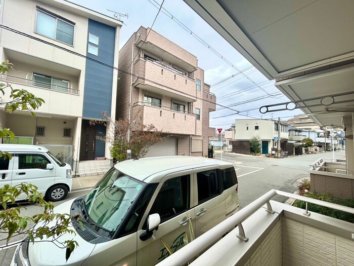 物件内観写真16　(室内からの展望)