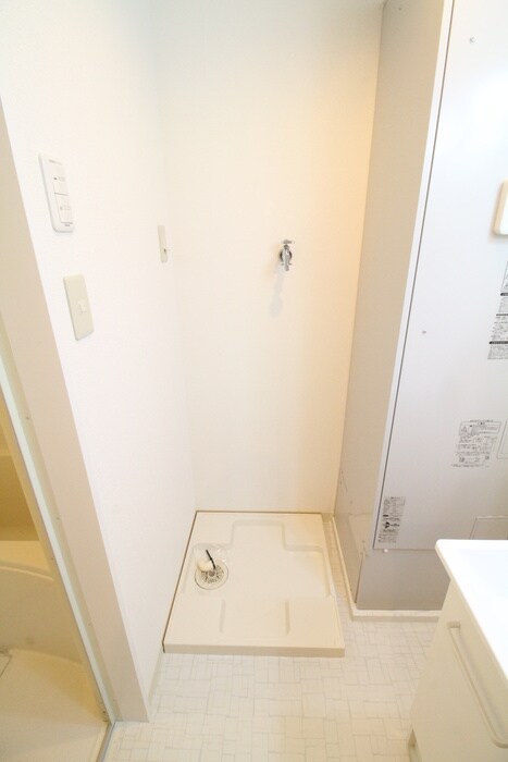 物件内観写真17　(洗濯機置場)