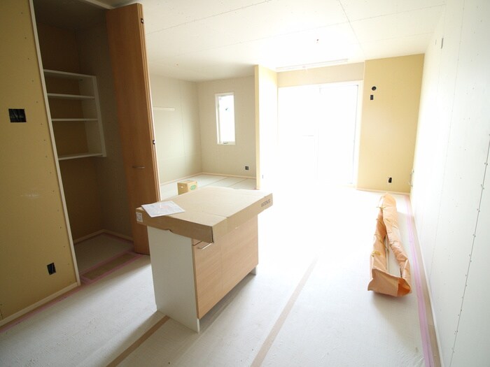 物件内観写真8　(居室)