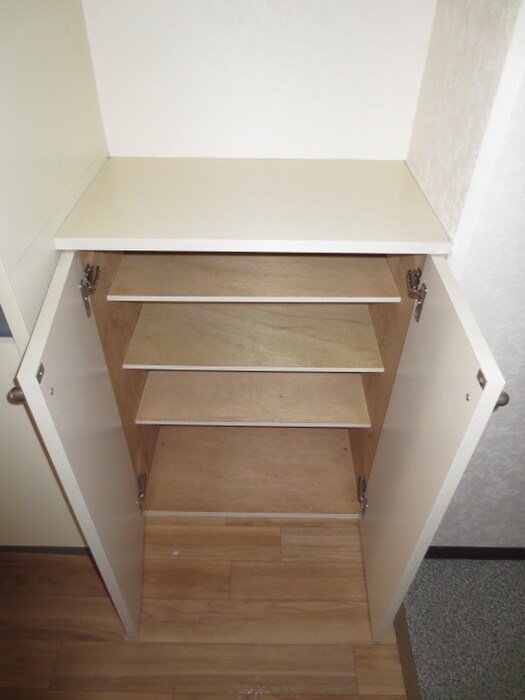 物件内観写真15　(靴箱)