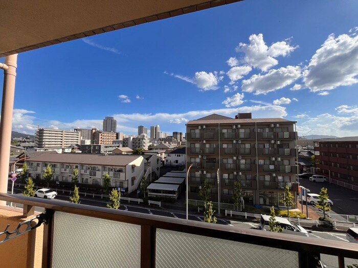 物件内観写真15　(室内からの展望)