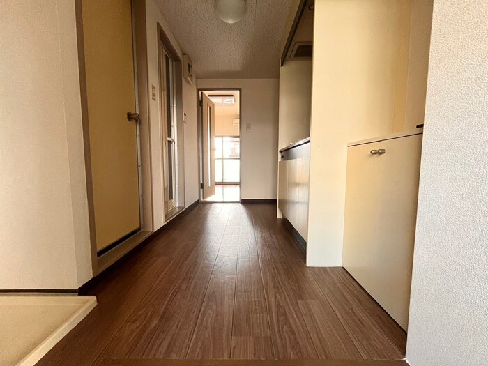 物件内観写真19　(廊下)