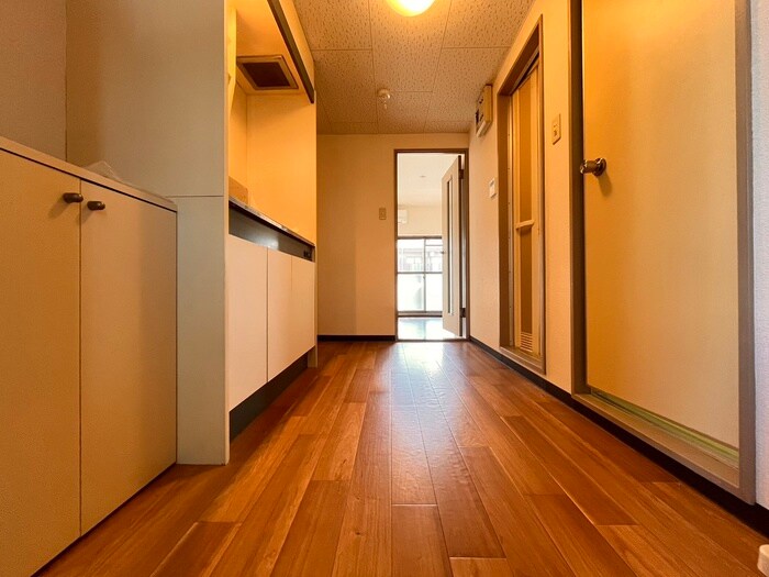 物件内観写真19　(廊下)