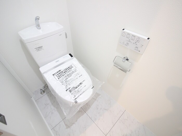 物件内観写真13　(トイレ)