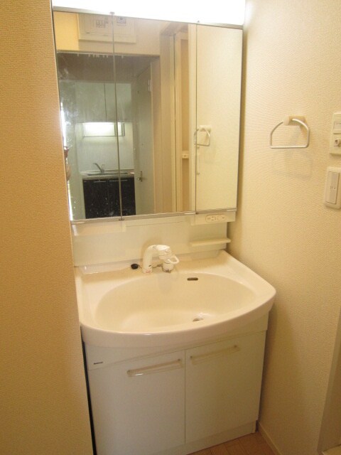 物件内観写真13　(洗面)