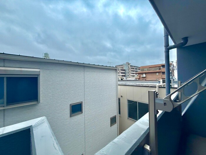 物件内観写真18　(室内からの展望)