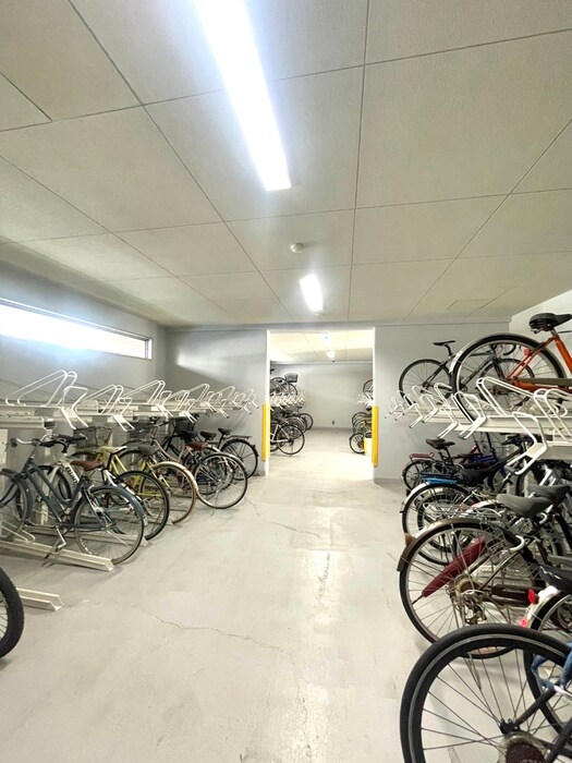 物件外観写真6　(駐輪場)