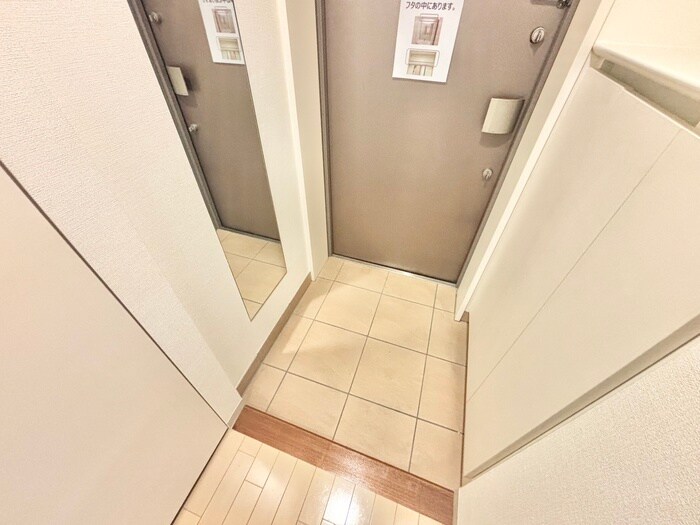物件内観写真20　(玄関)