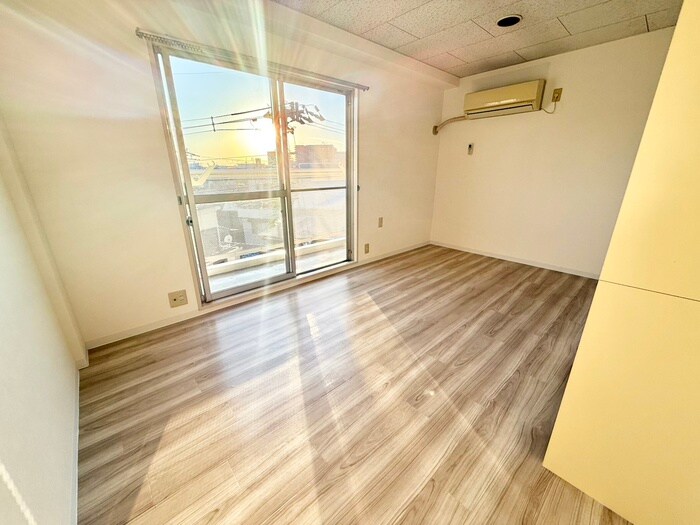 物件内観写真15　(居室)