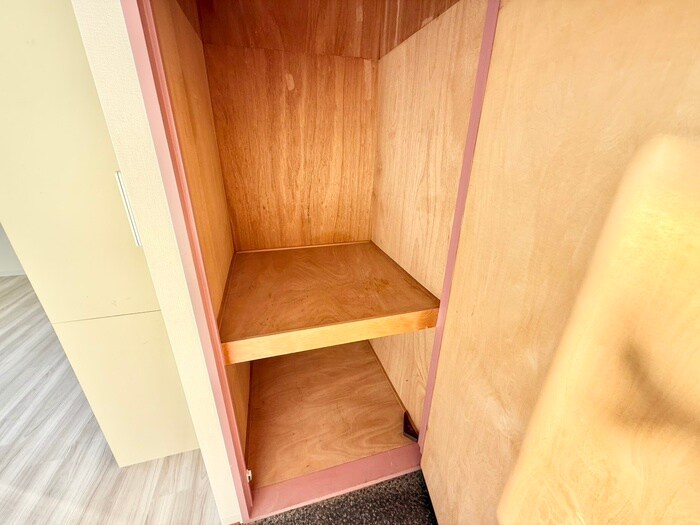 物件内観写真16　(収納)