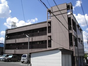 谷内マンション外観写真