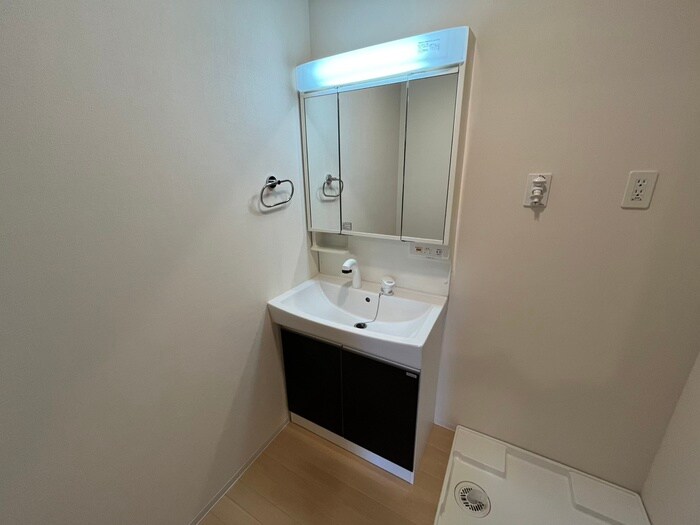物件内観写真11　(洗面)